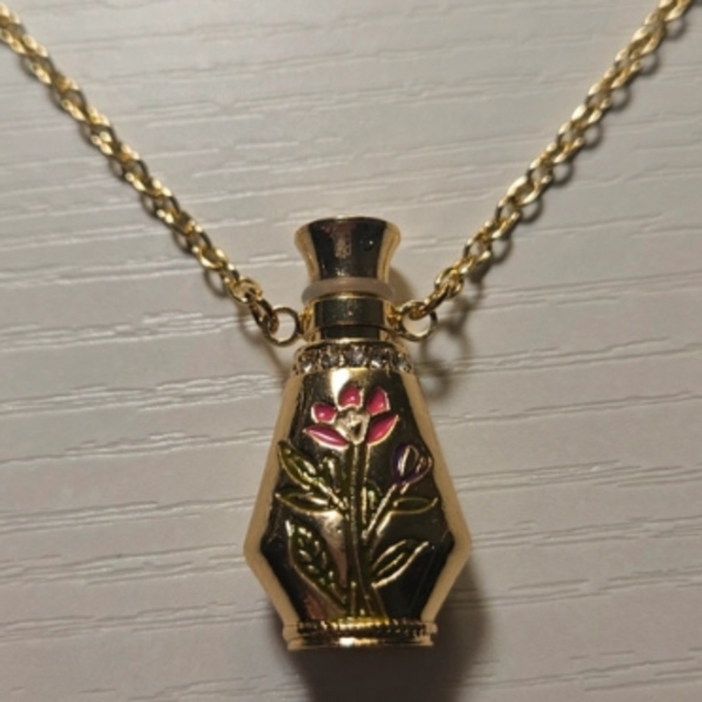 H&M Gold and Pink Necklace with Vintage Charm